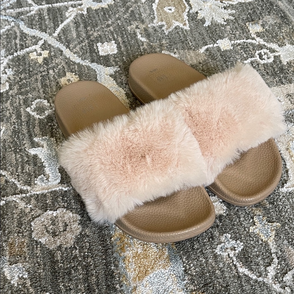 GAP Pink Faux Fur Slide Sandals with Tan Footbed